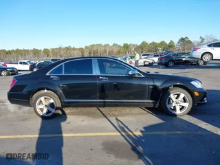 2012 Mercedes-Benz S-Class S 550 with VIN WDDNG7DB9CA461272, listed as a IAAI auction lot 41376537 with 77,138 mi miles. Bid and sale history available at carsss.com. Image 13.