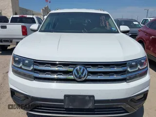 2018 Volkswagen Atlas SE with VIN 1V2CP2CA6JC595282, listed as a IAAI auction lot 42227930 with 95,799 mi miles and . Bid and sale history available at DreamBid. Image 13.