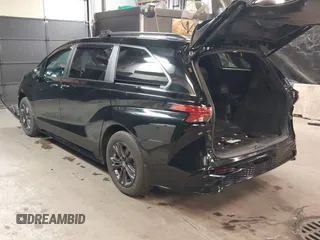 2024 Toyota Sienna XSE z VIN 5TDDSKFC3RS114626, wystawiony jako IAAI lot #40865635 z przebiegiem 45 974 mil mil oraz . Historia ofert i sprzedaży dostępna na DreamBid. Obrazek 3.
