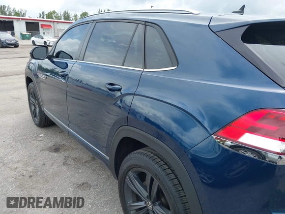 2021 Volkswagen Atlas SE with VIN 1V2PE2CA7MC201509, listed as a IAAI auction lot 42657943 with 71,197 mi miles and . Bid and sale history available at DreamBid. Image 21.