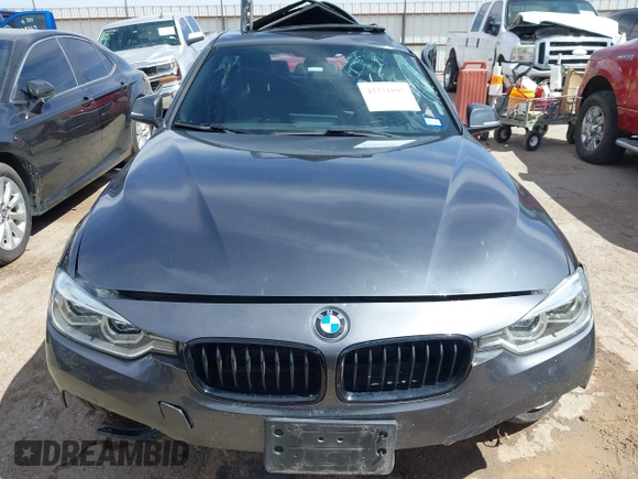 2018 BMW 3 Series 330i z VIN WBA8B9C54JEE81206, wystawiony jako IAAI lot #42251897 z przebiegiem Nie podano mil oraz . Historia ofert i sprzedaży dostępna na DreamBid. Obrazek 11.