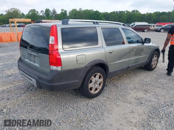 2006 Volvo XC70 with VIN YV4SZ592X61220505, listed as a IAAI auction lot 42034424 with 237,683 mi miles. Bid and sale history available at carsss.com. Image 4.