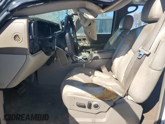 2005 Chevrolet Suburban LT with VIN 1GNEC16Z25J188893, listed as a Copart auction lot 76915044 with 340,273 mi miles and Non Repairable. Bid and sale history available at carsss.com. Image 7.