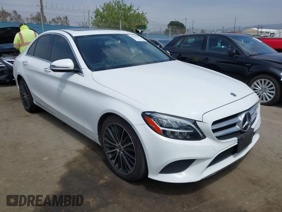 2020 Mercedes-Benz C 300 with VIN 55SWF8DB8LU324658, listed as a IAAI auction lot 42034783 with 71,467 mi miles and . Bid and sale history available at DreamBid. Image 1.
