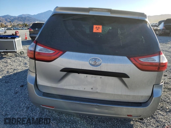 2018 Toyota Sienna L with VIN 5TDZZ3DC1JS956802, listed as a Copart auction lot 42245995 with 53,383 mi miles and Salvage Title. Bid and sale history available at DreamBid. Image 6.