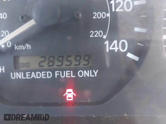 1998 Toyota Camry LE z VIN 4T1BG22K0WU352118, wystawiony jako IAAI lot #42066267 z przebiegiem 289 599 mil mil oraz . Historia ofert i sprzedaży dostępna na DreamBid. Obrazek 7.