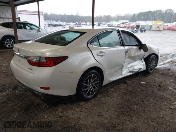 2018 Lexus ES with VIN 58ABK1GG8JU105203, listed as a IAAI auction lot 41764259 with 77,550 mi miles. Bid and sale history available at carsss.com. Image 4.