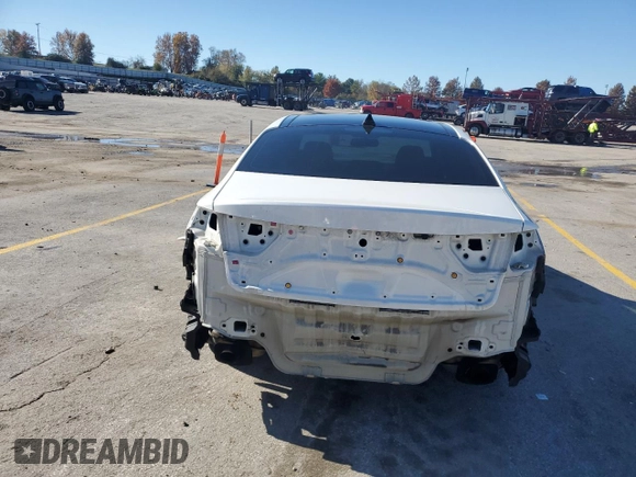 2017 Kia Cadenza Limited with VIN KNALC4J13H5089240, listed as a Copart auction lot 80257194 with 81,727 mi miles and Clean Title. Bid and sale history available at carsss.com. Image 6.