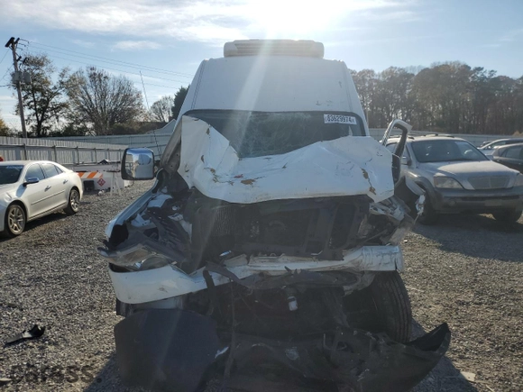 2019 Nissan NV Cargo SV with VIN 1N6AF0LY6KN805184, listed as a Copart auction lot 83629974 with 0 mi miles and Salvage Title. Bid and sale history available at carsss.com. Image 5.