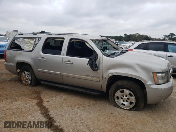 2008 Chevrolet Suburban 3LT z VIN 3GNFC160X8G198938, wystawiony jako Copart lot #83421604 z przebiegiem Nie podano mil oraz Szkoda całkowita • Salvage title. Historia ofert i sprzedaży dostępna na DreamBid. Obrazek 4.