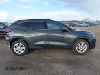 2020 Chevrolet Blazer LT z VIN 3GNKBHRS8LS615132, wystawiony jako IAAI lot #41902552 z przebiegiem 107 234 mil mil oraz . Historia ofert i sprzedaży dostępna na DreamBid. Obrazek 14.