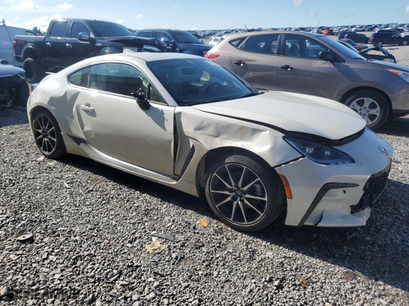 2023 Toyota GR86 with VIN JF1ZNBB15P9760379, listed as a Copart auction lot 61800674 with 0 mi miles and Salvage Title. Bid and sale history available at carsss.com. Image 4.
