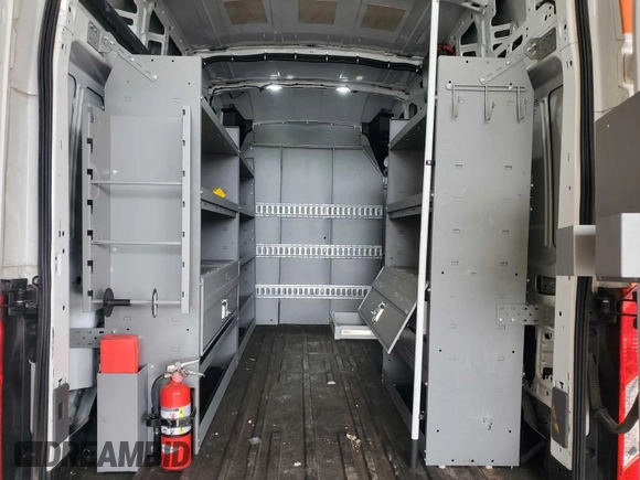 2023 Ford Transit Cargo с VIN 1FTBR1X81PKB13549, выставлен на аукционе IAAI как лот 42556081 с пробегом 68 225 миль миль и . История ставок и продаж доступна на DreamBid. Изображение 7.