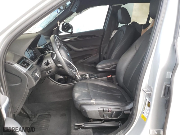 2019 BMW X1 sDrive28i with VIN WBXHU7C53K5L09848, listed as a Copart auction lot 59685294 with 0 mi miles and Salvage Title. Bid and sale history available at carsss.com. Image 7.