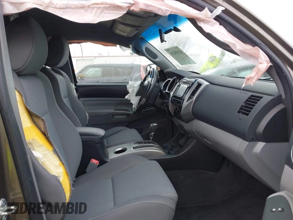 2015 Toyota Tacoma with VIN 3TMLU4EN8FM198605, listed as a IAAI auction lot 42039238 with 132,109 mi miles and . Bid and sale history available at DreamBid. Image 5.