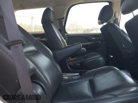 2013 GMC Yukon Denali with VIN 1GKS1EEF8DR209332, listed as a IAAI auction lot 41832403 with 208,800 mi miles. Bid and sale history available at carsss.com. Image 8.