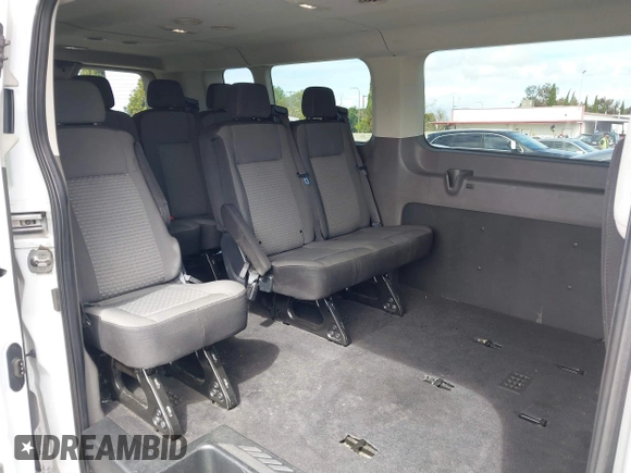 2021 Ford Transit Passenger XL с VIN 1FBAX2Y88MKA15155, выставлен на аукционе IAAI как лот 41730982 с пробегом 70 357 миль миль и . История ставок и продаж доступна на DreamBid. Изображение 8.
