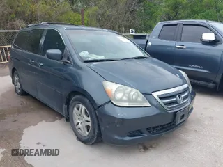 2005 Honda Odyssey EX-L with VIN 5FNRL38705B118740, listed as a IAAI auction lot 41912999 with 195,446 mi miles. Bid and sale history available at carsss.com. Image 1.