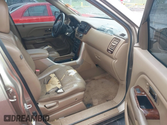 2005 Honda Pilot EX-L with VIN 5FNYF18515B019382, listed as a IAAI auction lot 42072611 with 110,009 mi miles. Bid and sale history available at carsss.com. Image 5.