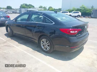 2015 Hyundai Sonata SE z VIN 5NPE24AF0FH205355, wystawiony jako IAAI lot #42419168 z przebiegiem 47 838 mil mil oraz . Historia ofert i sprzedaży dostępna na DreamBid. Obrazek 3.