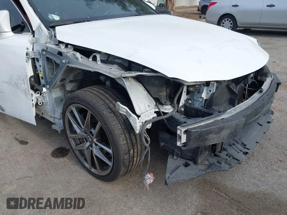 2019 Lexus IS with VIN JTHBA1D20K5085529, listed as a IAAI auction lot 41787672 with 105,633 mi miles. Bid and sale history available at carsss.com. Image 6.