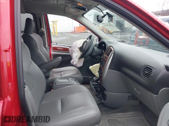 2006 Chrysler Town & Country LWB Limited with VIN 2A8GP64L36R907110, listed as a IAAI auction lot 42025696 with 69,711 mi miles. Bid and sale history available at carsss.com. Image 5.