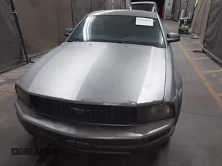 2006 Ford Mustang Standard with VIN 1ZVFT80N965118228, listed as a IAAI auction lot 42024536 with 184,724 mi miles. Bid and sale history available at carsss.com. Image 6.