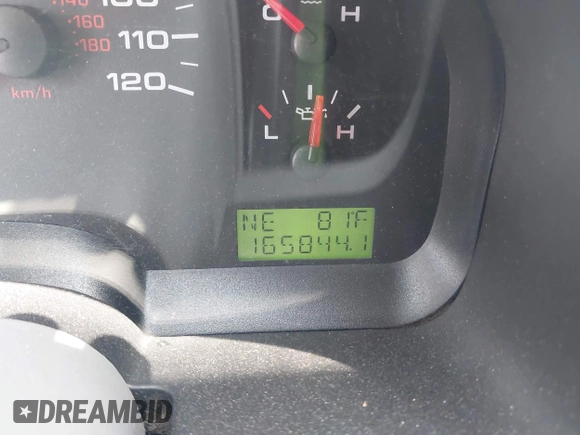 2006 Ford F-150 XLT z VIN 1FTPW125X6KA93635, wystawiony jako IAAI lot #42094360 z przebiegiem 165 844 mil mil oraz . Historia ofert i sprzedaży dostępna na DreamBid. Obrazek 7.