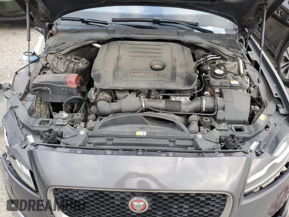2017 Jaguar XF 20d Prestige with VIN SAJBE4BN4HCY23617, listed as a Copart auction lot 37232073 with 111,193 mi miles. Bid and sale history available at carsss.com. Image 11.