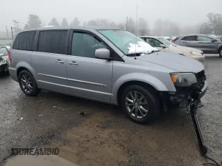 2014 Chrysler Town & Country S with VIN 2C4RC1HG3ER453256, listed as a Copart auction lot 45271485 with 149,957 mi miles and Salvage Title. Bid and sale history available at carsss.com. Image 4.