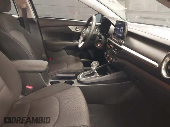 2024 Kia Forte LXS with VIN 3KPF24AD6RE745031, listed as a IAAI auction lot 41776118 with 18,093 mi miles and . Bid and sale history available at DreamBid. Image 5.