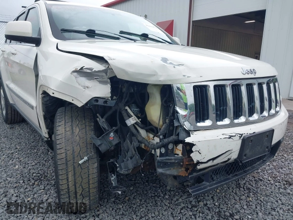 2011 Jeep Grand Cherokee Laredo with VIN 1J4RR4GG6BC680943, listed as a IAAI auction lot 42419575 with 188,672 mi miles and . Bid and sale history available at DreamBid. Image 6.