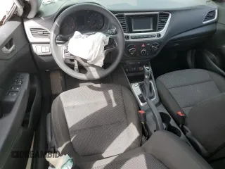 2022 Hyundai Accent SE z VIN 3KPC24A6XNE180152, wystawiony jako Copart lot #50149975 z przebiegiem 25 687 mil mil oraz Szkoda całkowita • Salvage title. Historia ofert i sprzedaży dostępna na DreamBid. Obrazek 8.