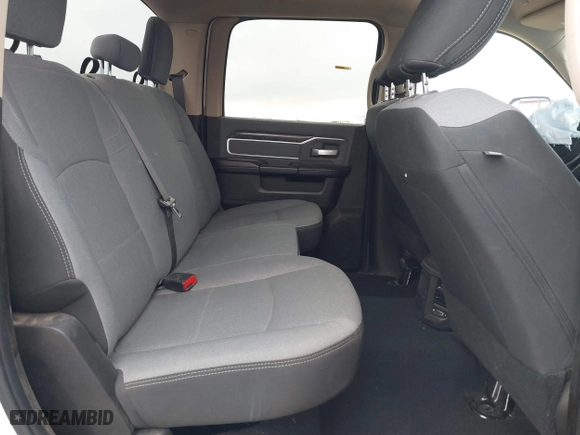 2019 Ram 2500 Big Horn with VIN 3C6UR5DJ8KG544954, listed as a IAAI auction lot 41588673 with 50,410 mi miles. Bid and sale history available at carsss.com. Image 8.