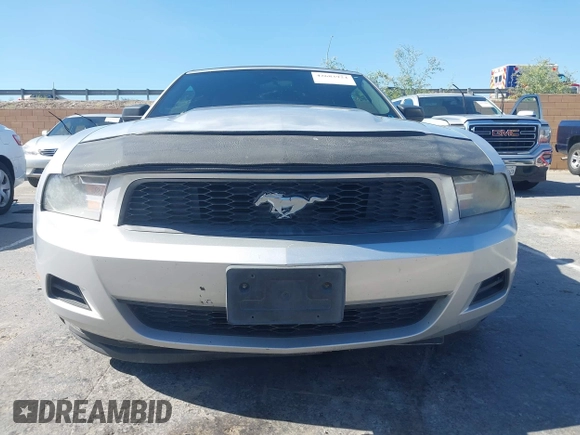 2012 Ford Mustang V6 с VIN 1ZVBP8EM7C5254467, выставлен на аукционе IAAI как лот 42683924 с пробегом 158 382 миль миль и . История ставок и продаж доступна на DreamBid. Изображение 6.