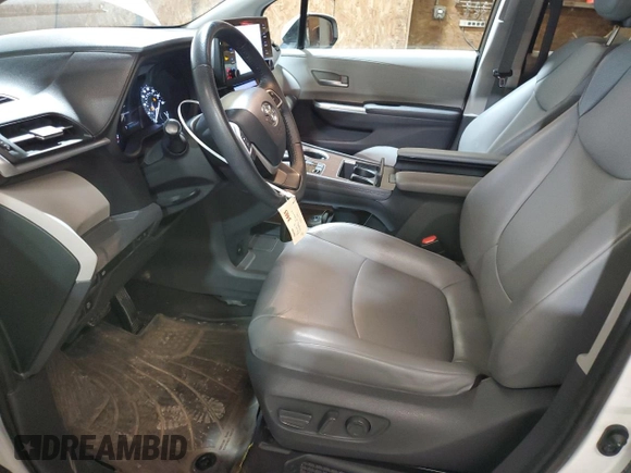 2021 Toyota Sienna XLE с VIN 5TDYSKFC7MS031162, выставлен на аукционе Copart как лот 48371475 с пробегом 47 536 миль миль и Списание • Salvage title. История ставок и продаж доступна на DreamBid. Изображение 7.