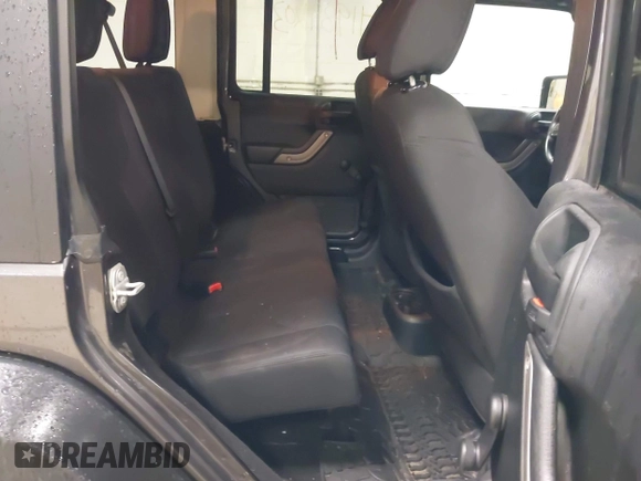 2018 Jeep Wrangler JK Unlimited Sport S with VIN 1C4BJWDGXJL889020, listed as a IAAI auction lot 41989203 with 60,170 mi miles. Bid and sale history available at carsss.com. Image 8.