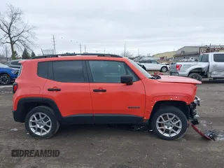 2021 Jeep Renegade Upland Edition with VIN ZACNJDAB4MPN34528, listed as a IAAI auction lot 41739558 with 37,968 mi miles. Bid and sale history available at carsss.com. Image 13.
