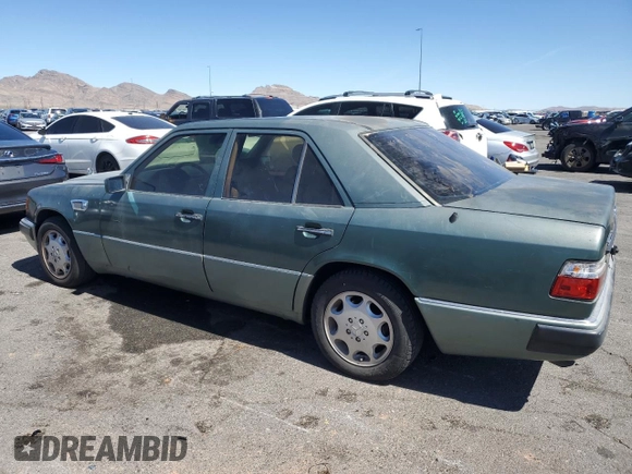 1993 Mercedes-Benz 400 E z VIN WDBEA34E3PB937142, wystawiony jako Copart lot #50444585 z przebiegiem 275 929 mil mil oraz Czysty tytuł • Clean title. Historia ofert i sprzedaży dostępna na DreamBid. Obrazek 2.