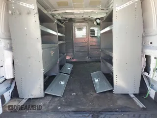 2023 Ford Transit Cargo z VIN 1FTBR1Y85PKB27419, wystawiony jako Copart lot #58053535 z przebiegiem Nie podano mil oraz Szkoda całkowita • Salvage title. Historia ofert i sprzedaży dostępna na DreamBid. Obrazek 10.
