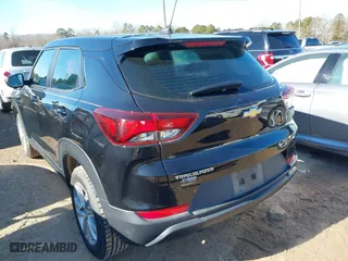 2021 Chevrolet TrailBlazer LS with VIN KL79MMS28MB172043, listed as a IAAI auction lot 41306458 with 65,787 mi miles. Bid and sale history available at carsss.com. Image 3.