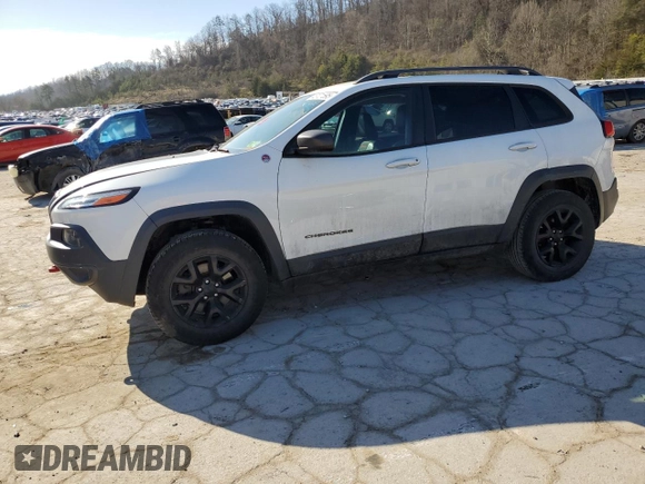 2016 Jeep Cherokee Trailhawk с VIN 1C4PJMBB2GW176413, выставлен на аукционе Copart как лот 48121595 с пробегом 120 715 миль миль и Списание • Salvage title. История ставок и продаж доступна на DreamBid. Изображение 1.