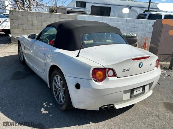 2004 BMW Z4 2.5i with VIN 4USBT33584LS49332, listed as a Copart auction lot 47320975 with 170,284 mi miles and Clean Title. Bid and sale history available at carsss.com. Image 3.