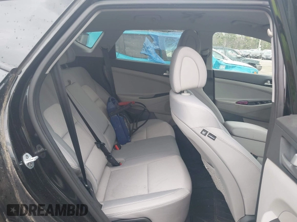 2018 Hyundai Tucson SE z VIN KM8J2CA47JU820390, wystawiony jako IAAI lot #42104349 z przebiegiem 11 725 mil mil oraz . Historia ofert i sprzedaży dostępna na DreamBid. Obrazek 8.