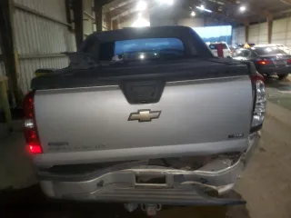 2009 Chevrolet Avalanche LT w/2LT with VIN 3GNEC22039G248152, listed as a Copart auction lot 78653324 with 220,093 mi miles and Salvage Title. Bid and sale history available at carsss.com. Image 6.