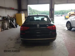 2016 Volkswagen Passat SE z VIN 1VWBT7A38GC010301, wystawiony jako IAAI lot #42316812 z przebiegiem 154 618 mil mil oraz . Historia ofert i sprzedaży dostępna na DreamBid. Obrazek 16.