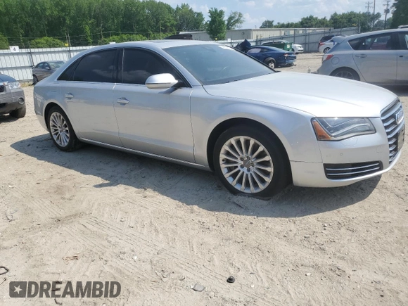 2014 Audi A8 4.0T z VIN WAUR2AFD5EN003727, wystawiony jako Copart lot #54324115 z przebiegiem 75 358 mil mil oraz Szkoda całkowita • Salvage title. Historia ofert i sprzedaży dostępna na DreamBid. Obrazek 4.
