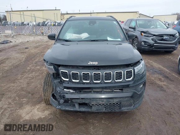 2025 Jeep Compass Latitude с VIN 3C4NJDBN2ST548767, выставлен на аукционе IAAI как лот 41747520 с пробегом 1 888 миль миль и . История ставок и продаж доступна на DreamBid. Изображение 12.