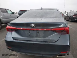 2019 Toyota Avalon XLE with VIN 4T1BZ1FB3KU033885, listed as a IAAI auction lot 41774796 with 77,835 mi miles. Bid and sale history available at carsss.com. Image 16.