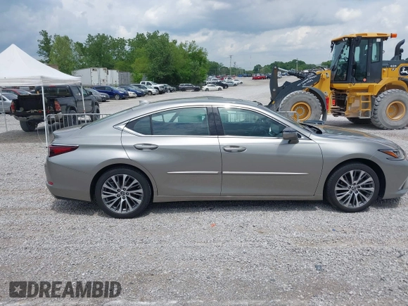2019 Lexus ES 350 with VIN 58ABZ1B13KU015358, listed as a IAAI auction lot 42142214 with 84,766 mi miles and . Bid and sale history available at DreamBid. Image 13.